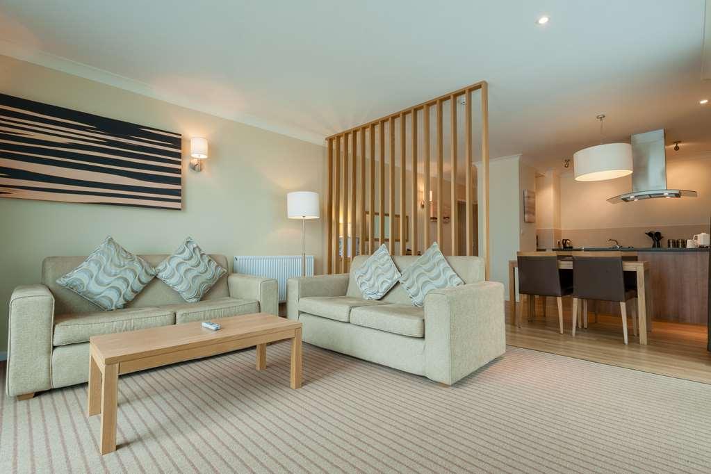 De Vere Cotswold Water Park South Cerney Camera foto